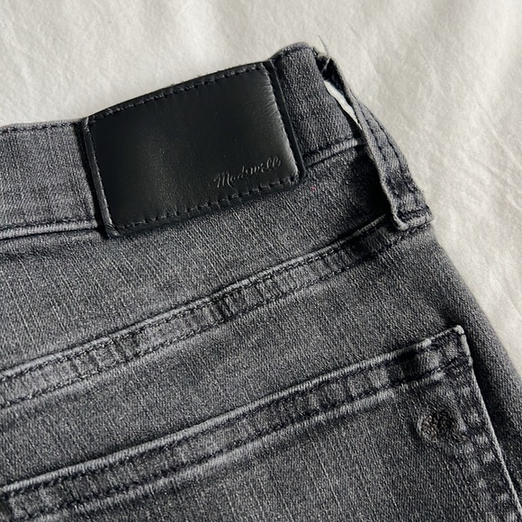 Madewell 9" Mid-Rise Skinny Jeans in Black Sea - Picture 11 of 13